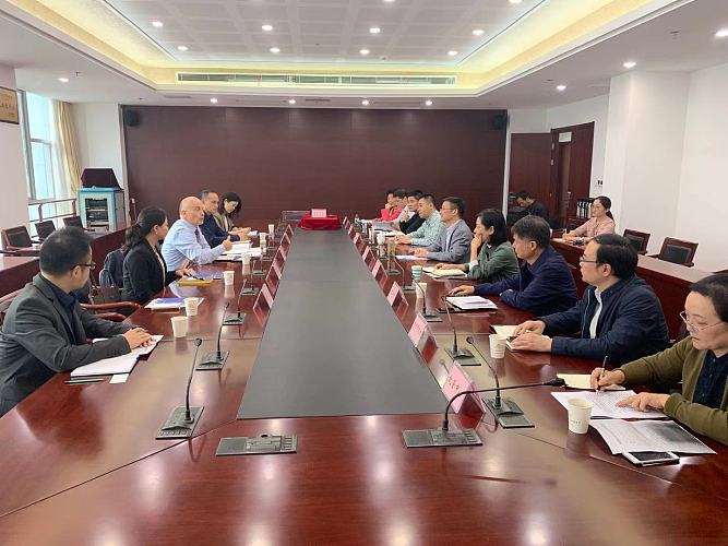 Meeting with Nanjing Bureau of Human Resources and Social Security